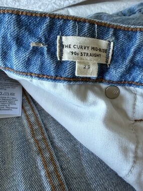 Madewell curvy mid rise 90’s straight fray hem size 29 (30 inseam)